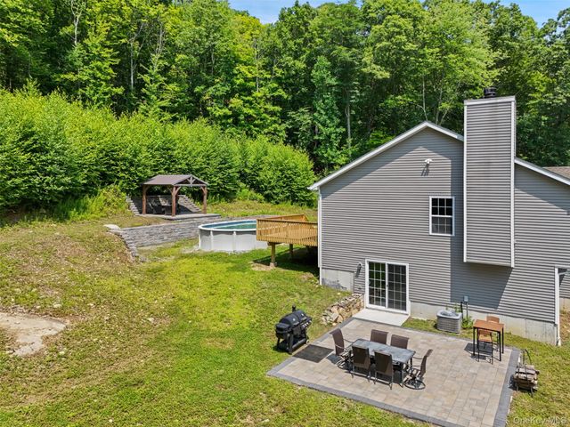 71 Hitchcock Hill Road, Mahopac, NY 10541