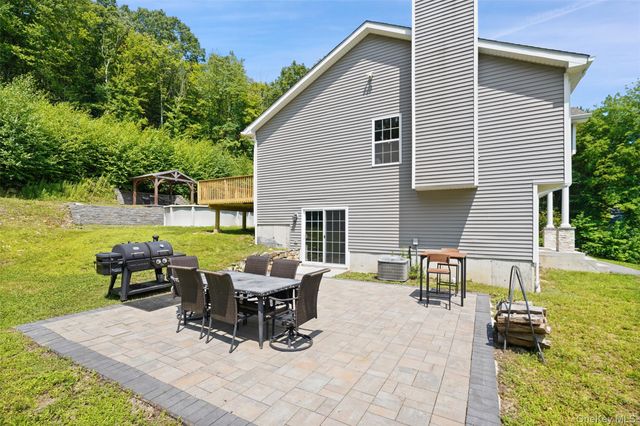 71 Hitchcock Hill Road, Mahopac, NY 10541