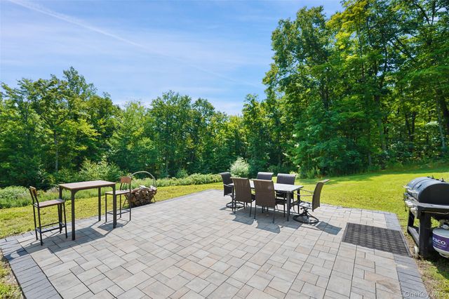 71 Hitchcock Hill Road, Mahopac, NY 10541