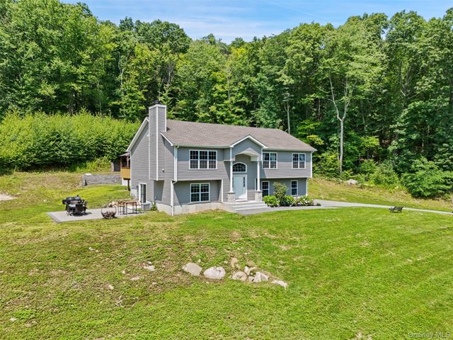 71 Hitchcock Hill Road, Mahopac, NY 10541