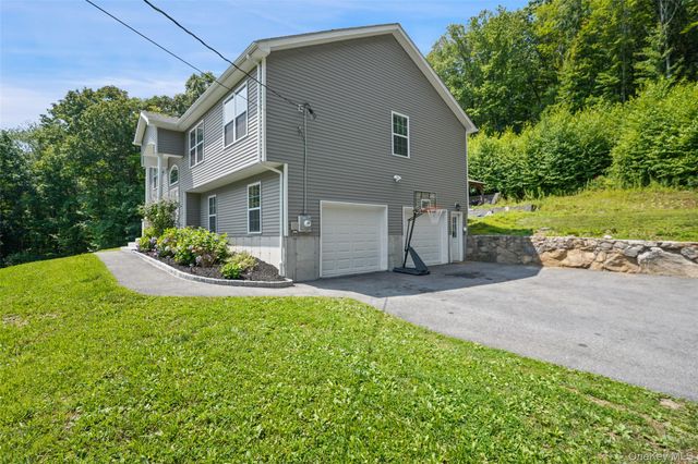 71 Hitchcock Hill Road, Mahopac, NY 10541