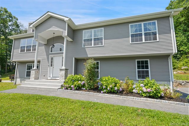 71 Hitchcock Hill Road, Mahopac, NY 10541