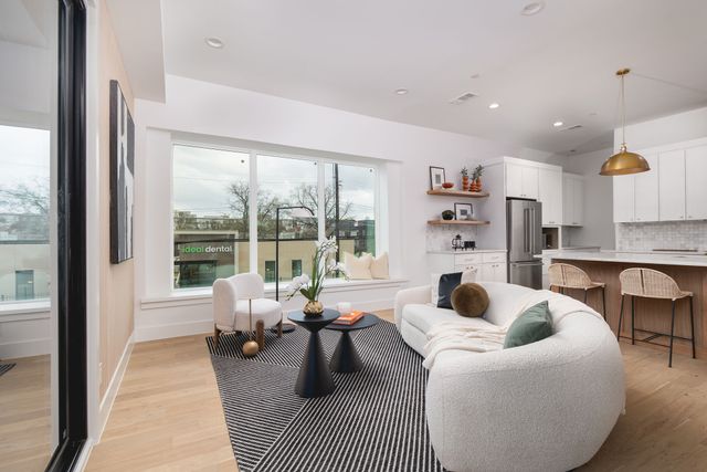 3053 Wycliff Avenue 204, Dallas, TX 75219