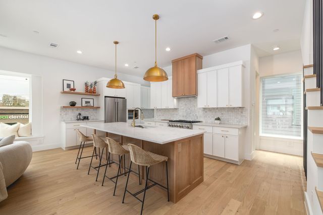 3053 Wycliff Avenue 204, Dallas, TX 75219