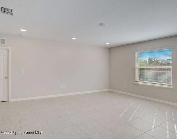 549 Hallmark Street SE, Palm Bay, FL 32909