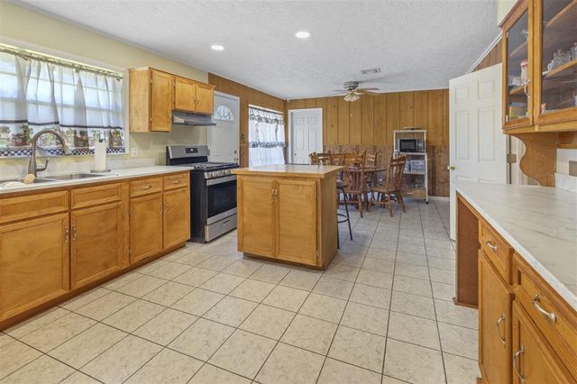 2917 Donatiel Street, Lake Charles, LA 70615