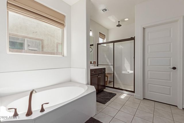 2738 E CHERRY HILL Drive, Gilbert, AZ 85298