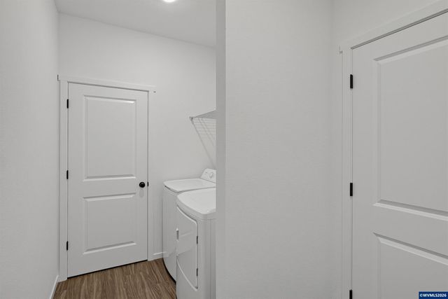 1088 Cardinal St, Woodburn, OR 97071