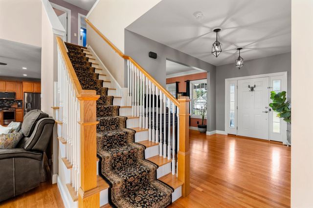 30 Hunter Mill Way, Londonderry, NH 03053