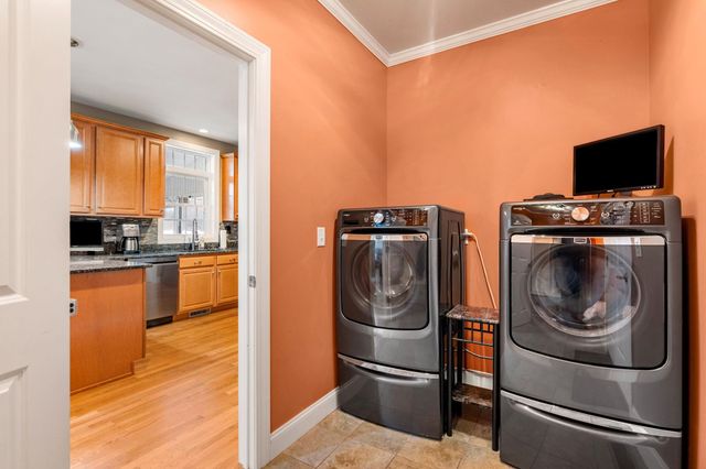 30 Hunter Mill Way, Londonderry, NH 03053