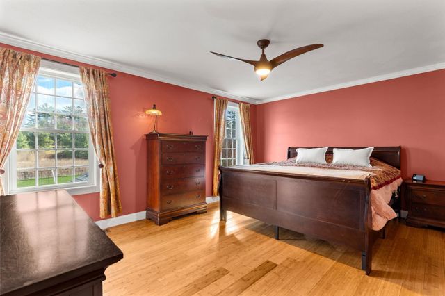 30 Hunter Mill Way, Londonderry, NH 03053