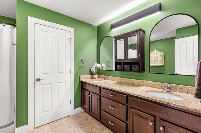 30 Hunter Mill Way, Londonderry, NH 03053