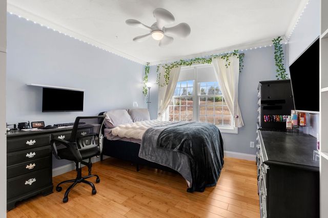 30 Hunter Mill Way, Londonderry, NH 03053