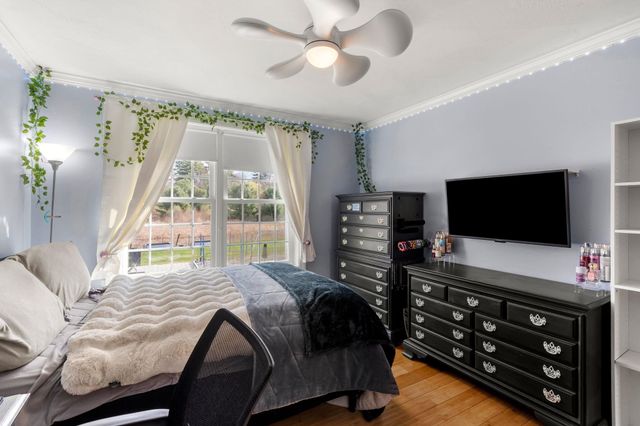 30 Hunter Mill Way, Londonderry, NH 03053