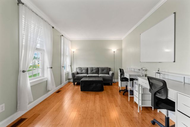 30 Hunter Mill Way, Londonderry, NH 03053