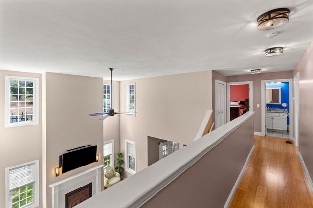 30 Hunter Mill Way, Londonderry, NH 03053