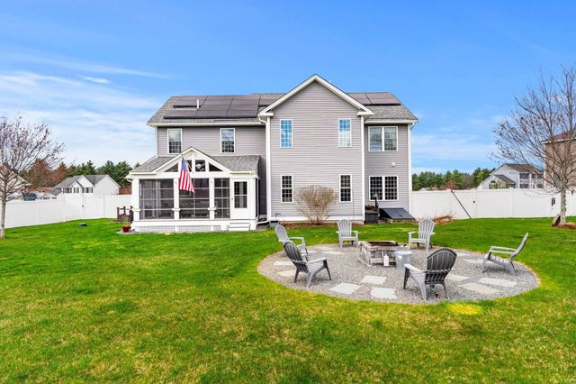 30 Hunter Mill Way, Londonderry, NH 03053