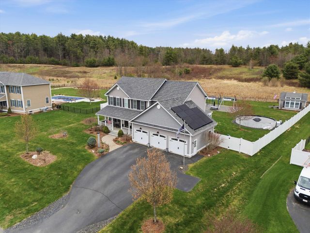 30 Hunter Mill Way, Londonderry, NH 03053