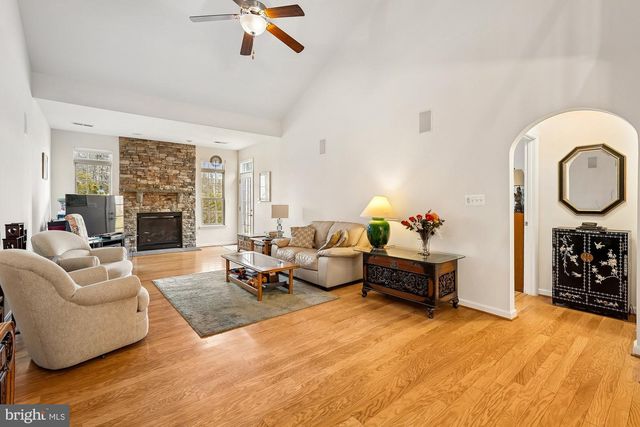 24878 HELMS TER, Aldie, VA 20105
