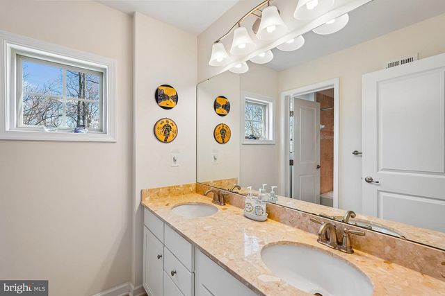 24878 HELMS TER, Aldie, VA 20105