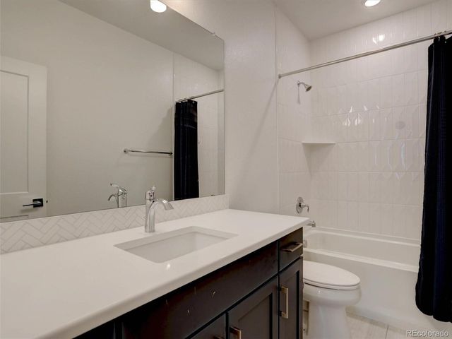 11246 Bellsong Ln, Littleton, CO 80125