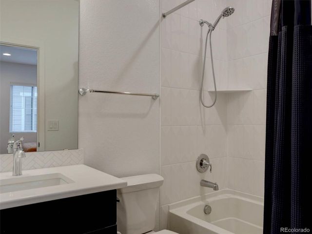 11246 Bellsong Ln, Littleton, CO 80125