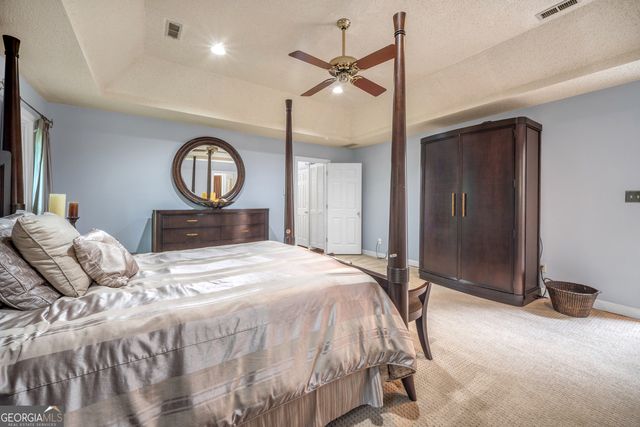 205 OLDE OAK Drive, Jonesboro, GA 30238