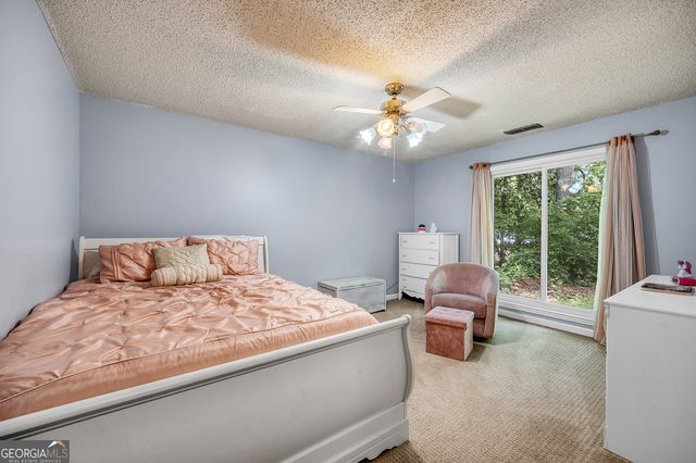 205 OLDE OAK Drive, Jonesboro, GA 30238
