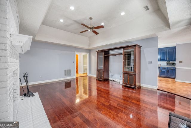 205 OLDE OAK Drive, Jonesboro, GA 30238