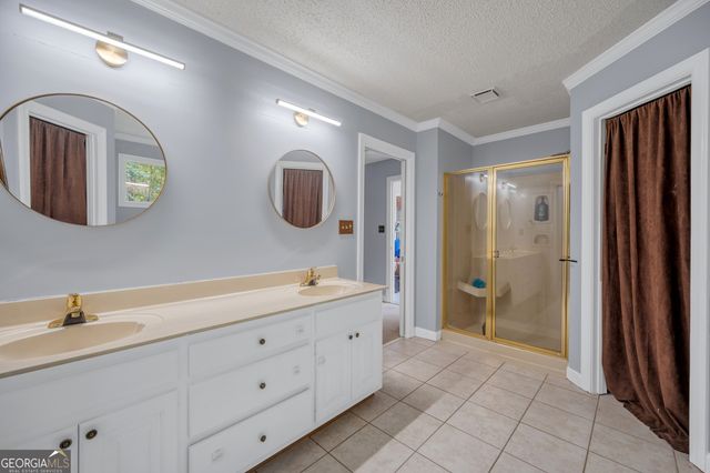 205 OLDE OAK Drive, Jonesboro, GA 30238