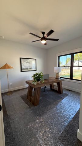 721 W Ironwood Drive, Rossford, OH 43460