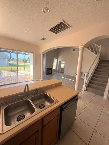 2102 Bunker View Court, Kissimmee, FL 34746