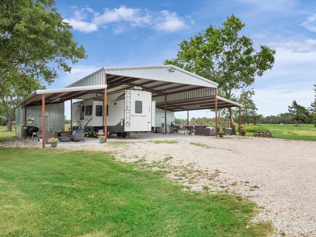 667 Lcr 439, Mexia, TX 76667