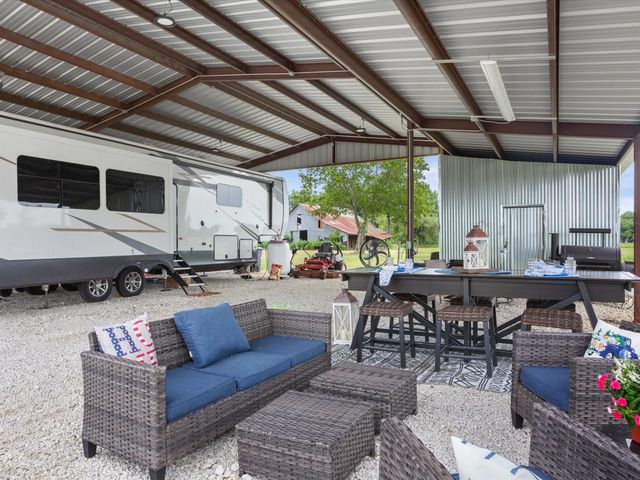 667 Lcr 439, Mexia, TX 76667