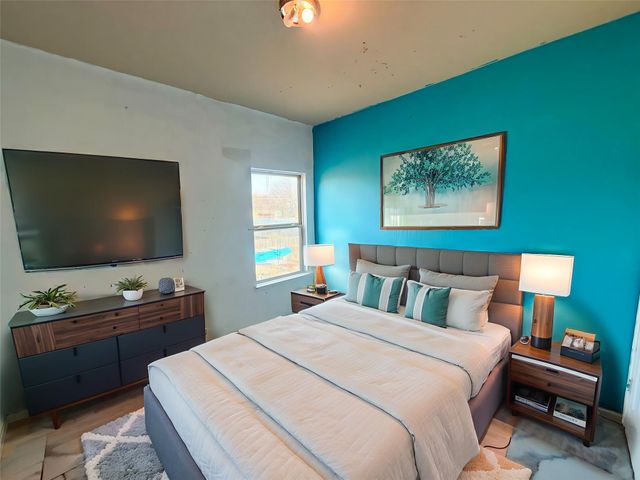 625 E Powell Avenue, Fort Worth, TX 76104