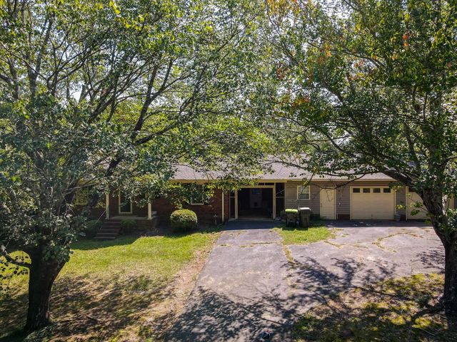 100 Carpenter Drive, Landrum, SC 29356
