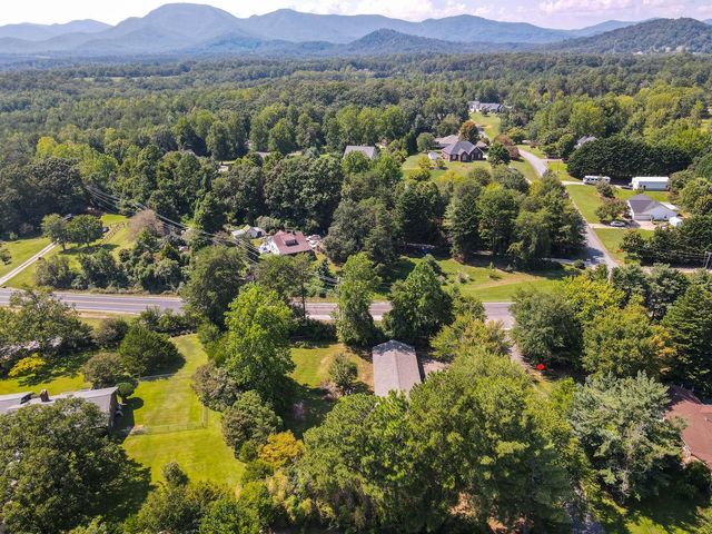 100 Carpenter Drive, Landrum, SC 29356