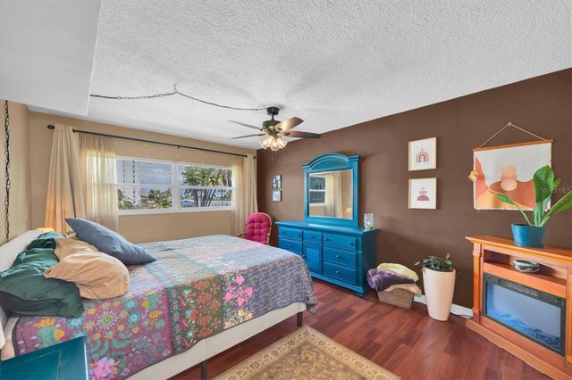 6363 GULF WINDS DRIVE 233, St Petersburg, FL 33706