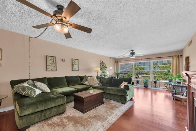 6363 GULF WINDS DRIVE 233, St Petersburg, FL 33706