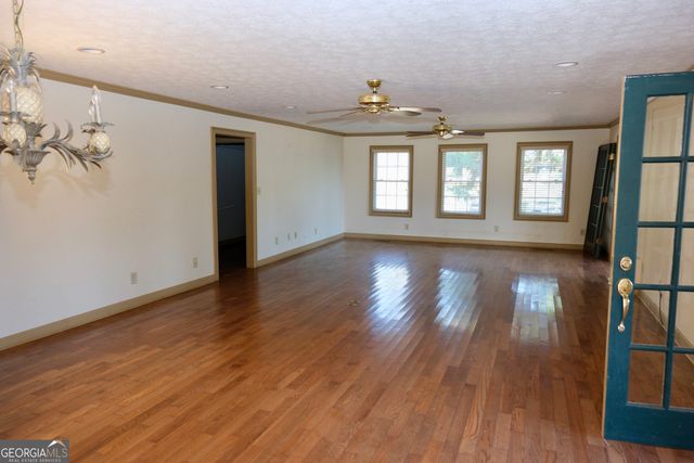 1825 Groaning Rock Road, Commerce, GA 30530