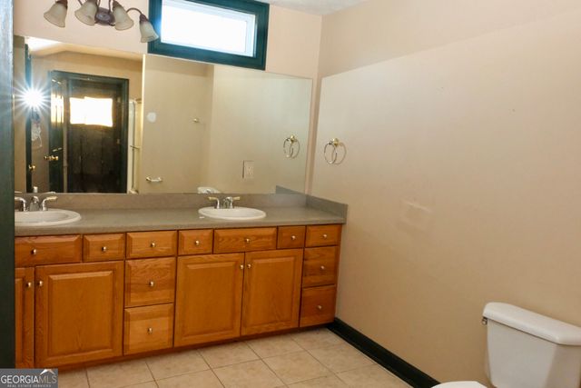 1825 Groaning Rock Road, Commerce, GA 30530