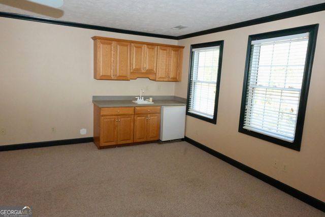 1825 Groaning Rock Road, Commerce, GA 30530