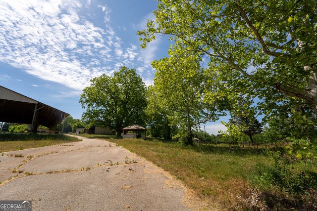 1825 Groaning Rock Road, Commerce, GA 30530