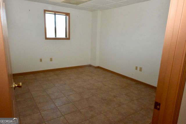 1825 Groaning Rock Road, Commerce, GA 30530