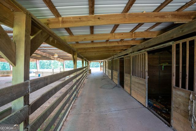 1825 Groaning Rock Road, Commerce, GA 30530