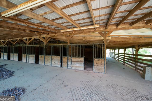 1825 Groaning Rock Road, Commerce, GA 30530