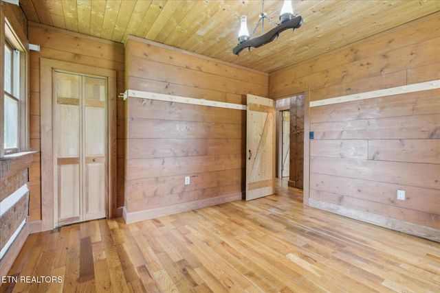 6605 Crescent Drive, Knoxville, TN 37920