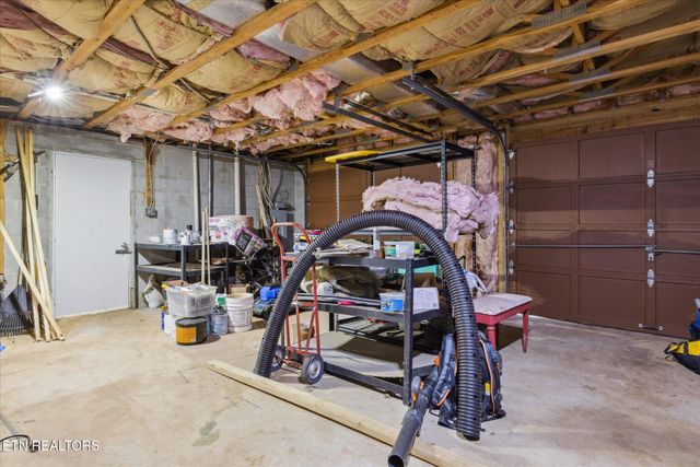 6605 Crescent Drive, Knoxville, TN 37920