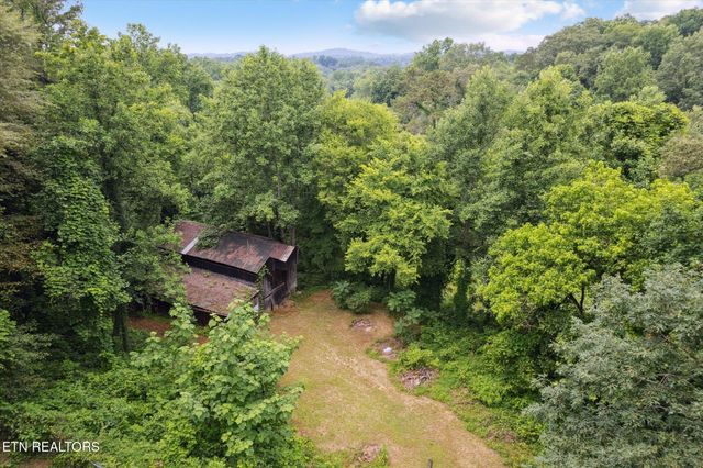 6605 Crescent Drive, Knoxville, TN 37920