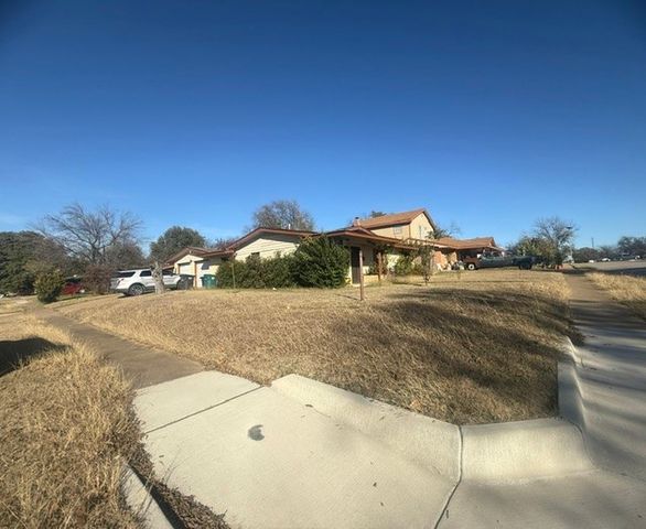 1101 Glasgow Road, Fort Worth, TX 76134